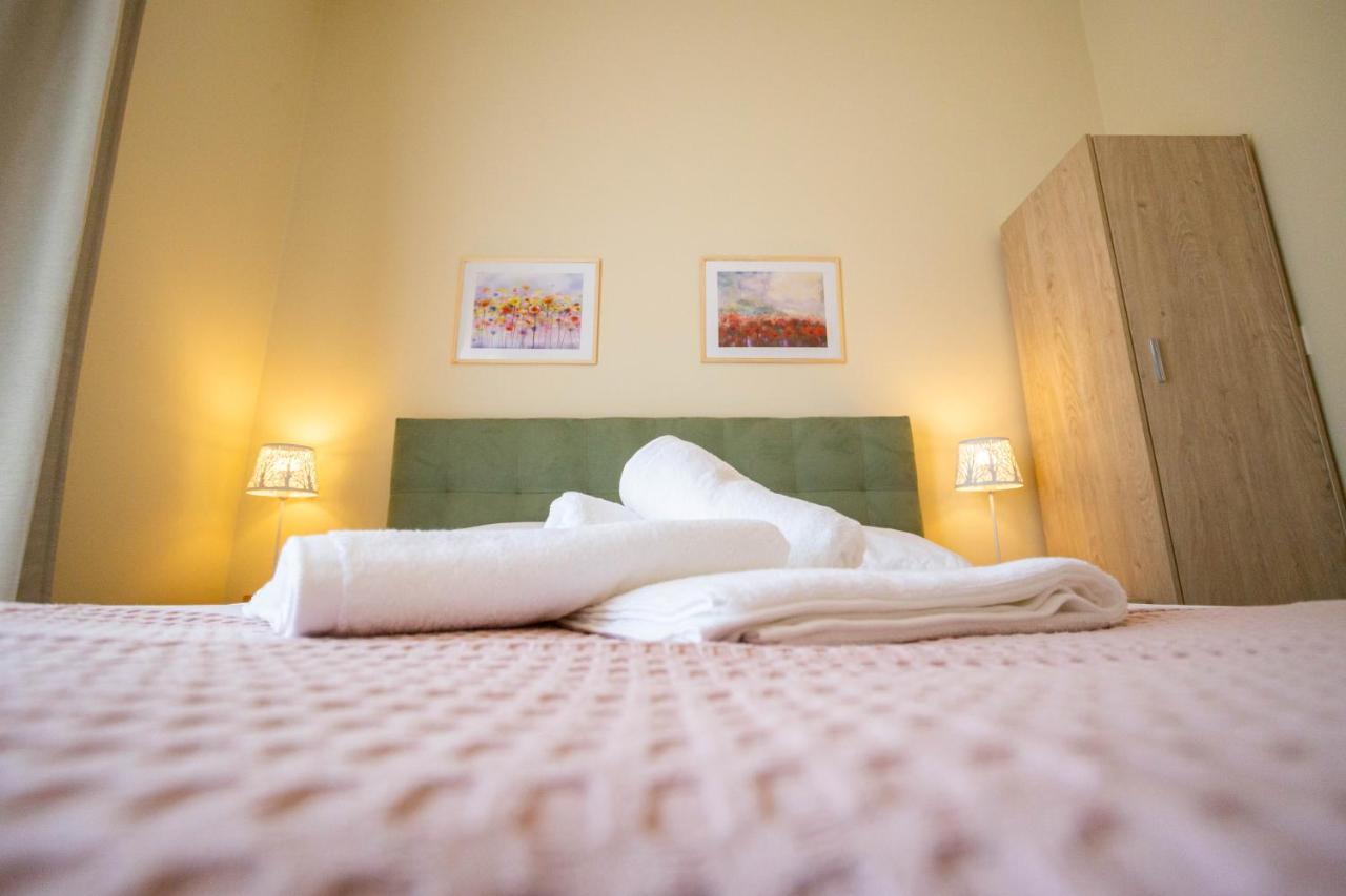 Varkes Suites 1 Potidée Extérieur photo